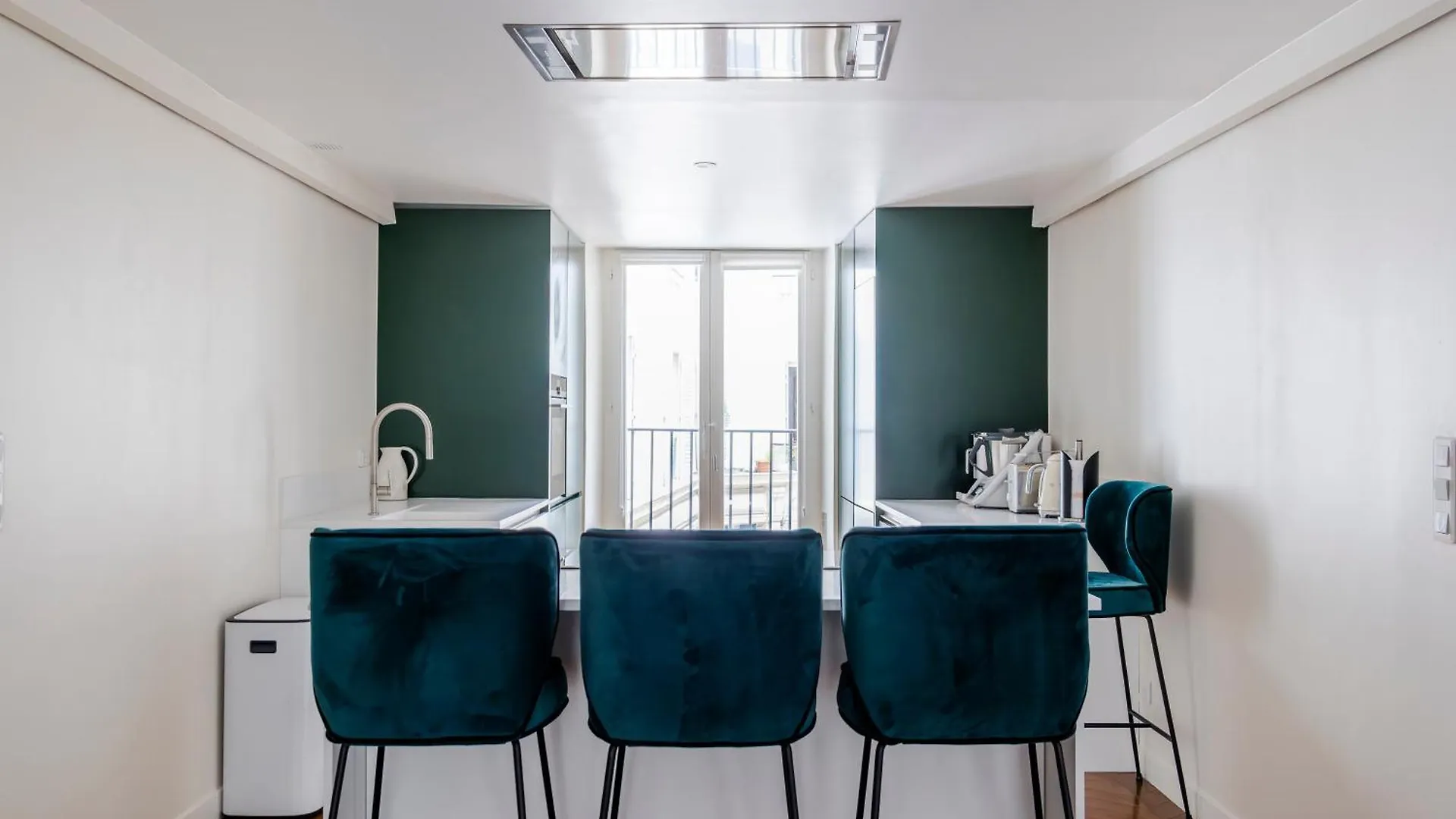 Veeve - Chic By Bonne-nouvelle